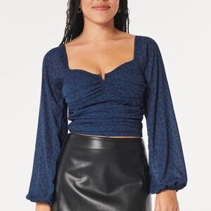 🦋NWT Hollister Long Sleeve Ruched Top🦋